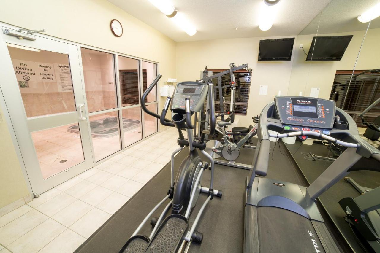 Holiday Inn Express & Suites Drayton Valley By Ihg Bagian luar foto