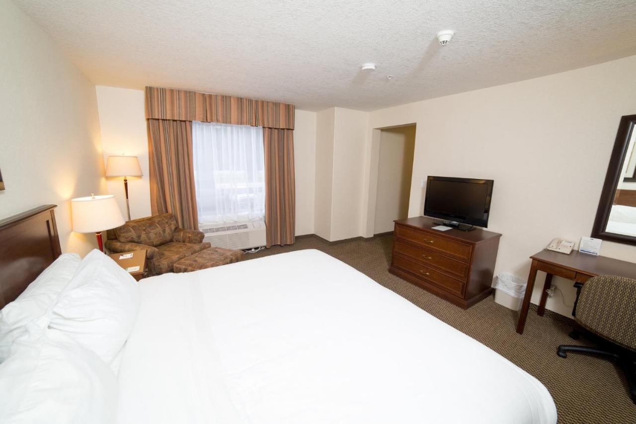 Holiday Inn Express & Suites Drayton Valley By Ihg Bagian luar foto