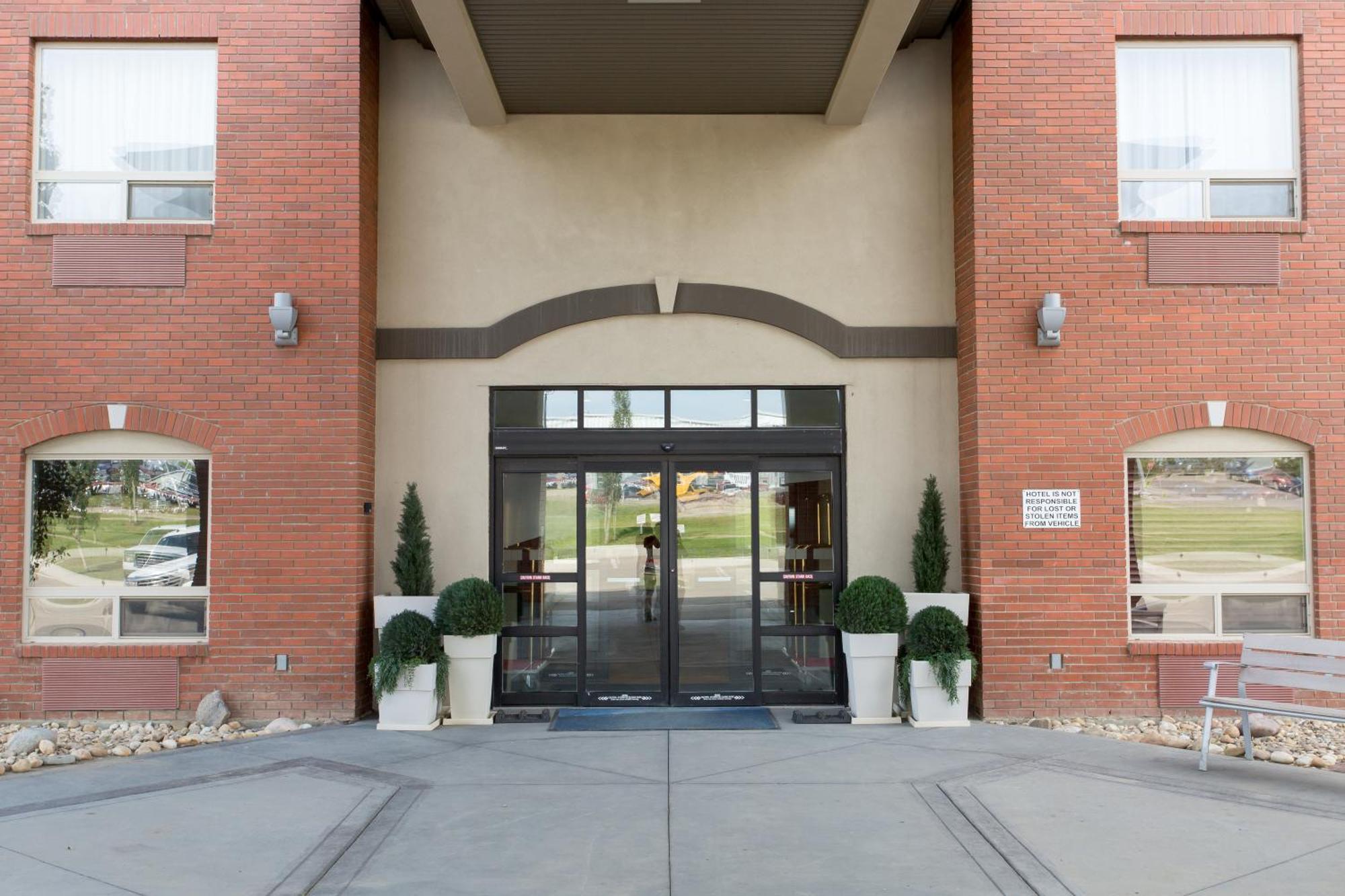 Holiday Inn Express & Suites Drayton Valley By Ihg Bagian luar foto