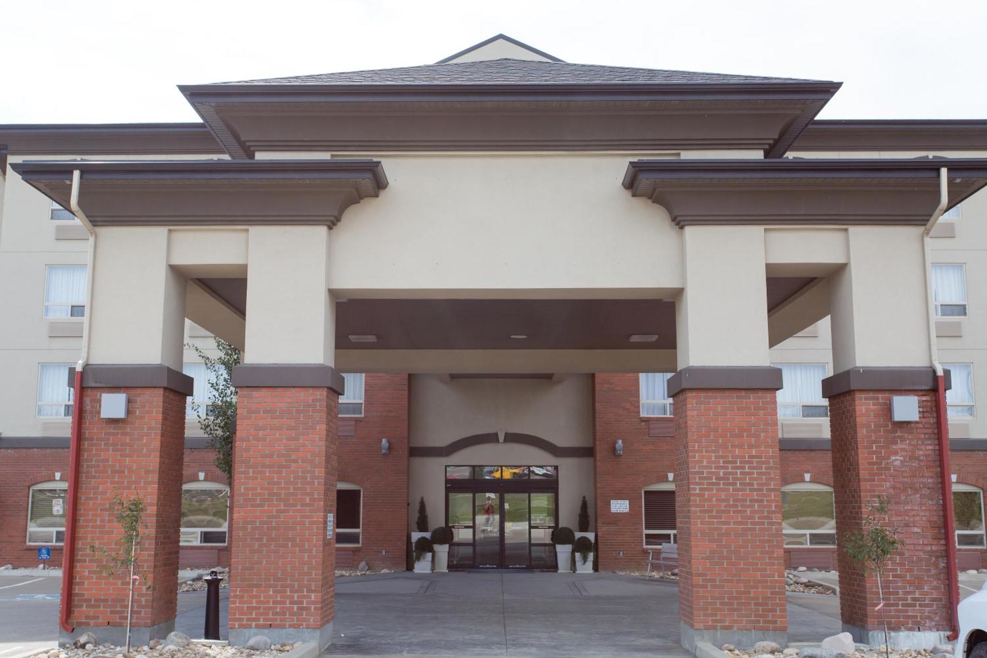 Holiday Inn Express & Suites Drayton Valley By Ihg Bagian luar foto