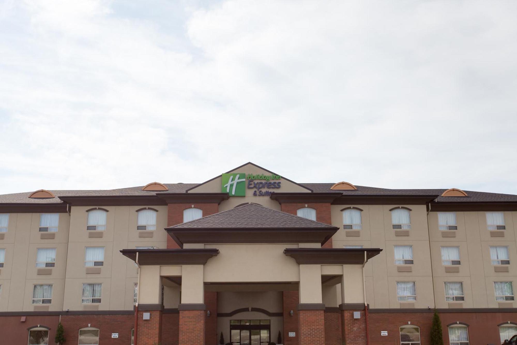 Holiday Inn Express & Suites Drayton Valley By Ihg Bagian luar foto