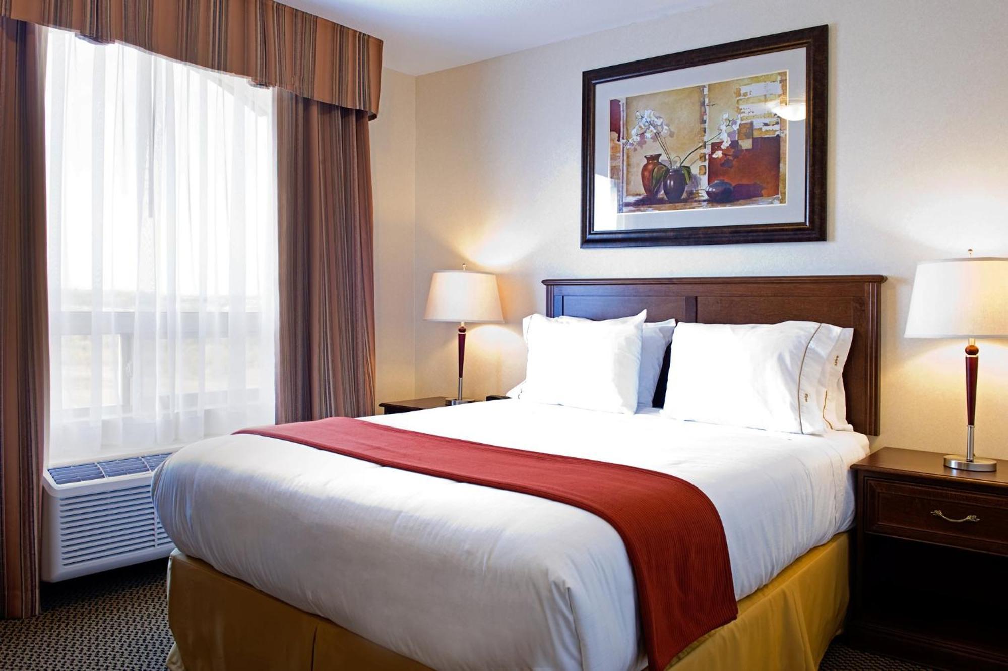 Holiday Inn Express & Suites Drayton Valley By Ihg Bagian luar foto