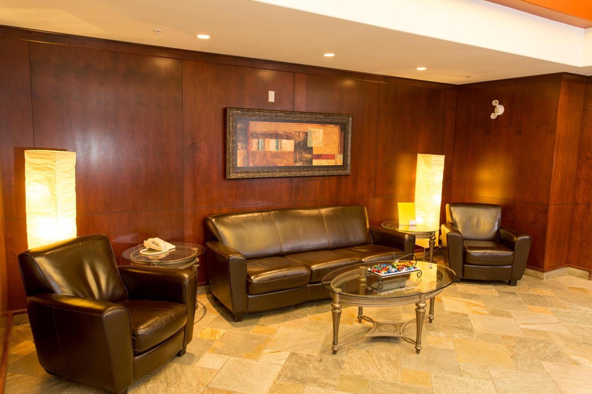 Holiday Inn Express & Suites Drayton Valley By Ihg Bagian luar foto