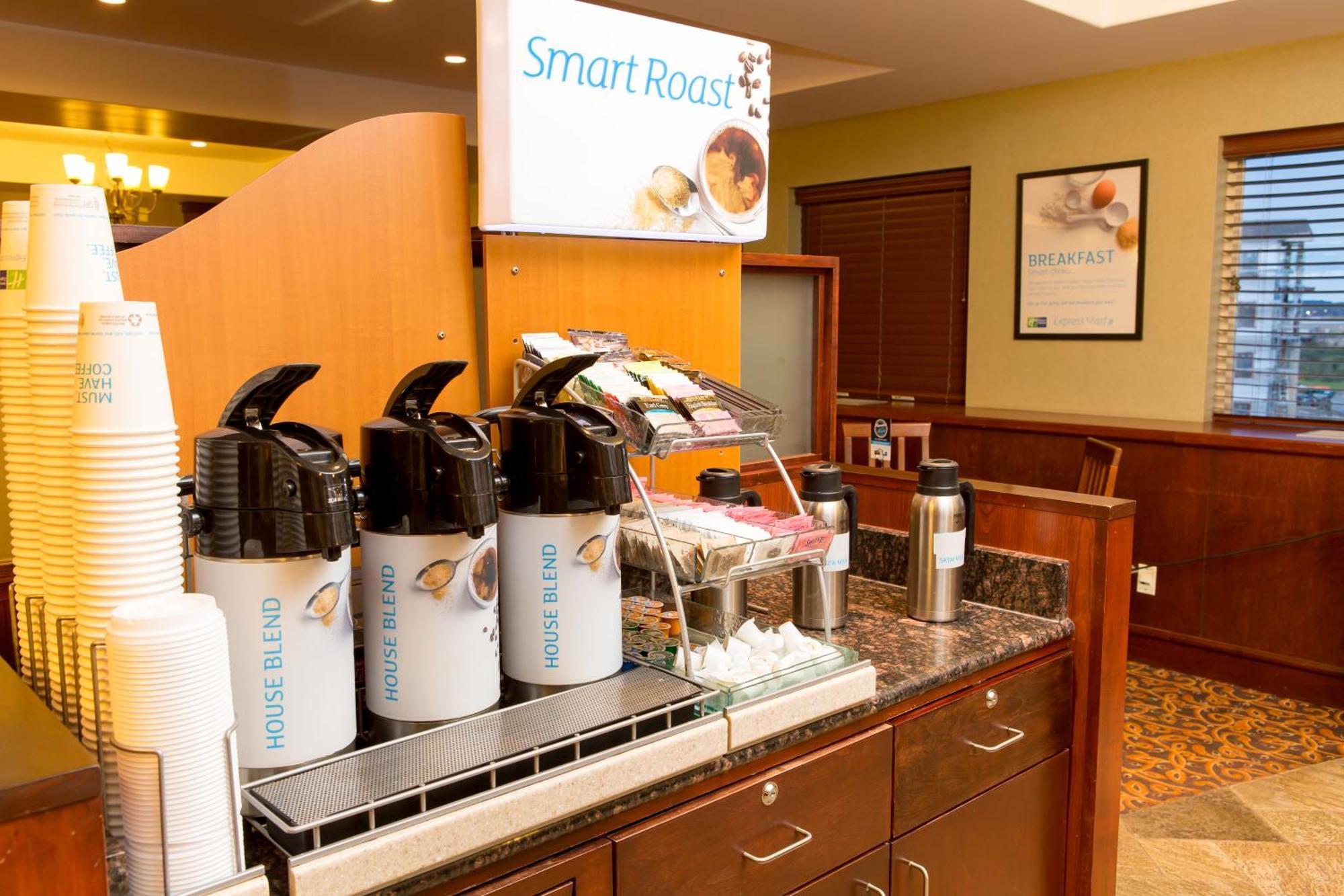 Holiday Inn Express & Suites Drayton Valley By Ihg Bagian luar foto
